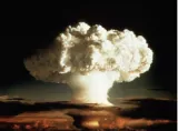 How does h bomb compare to atomic bomb 