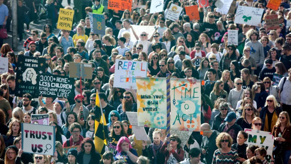Irish abortion law  tens of thousands march in dublin