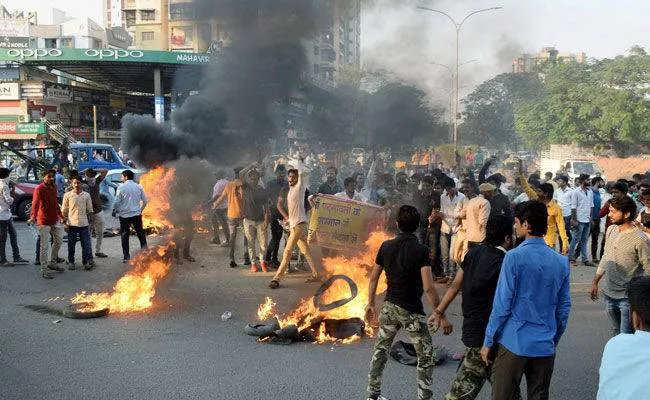 Held by the mob — on protests against padmaavat