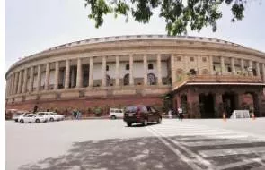 Govt paves way for tax free gratuity of up to rs20 lakh