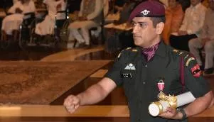Ms dhoni receives padma bhushan  impresses all in army uniform
