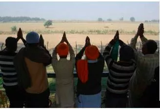 A bridge across the india pakistan abyss