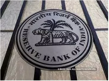 Leave interest rates to govt and rbi