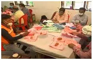 Taking temperature  up panchayat poll results give sp hope  but it can’t bank on just that