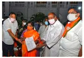 Losing time  on delay in formation of cabinet in puducherry