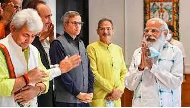 Hope on kashmir  pm meeting with j&k leaders seems to indicate a positive start  everyone must work towards statehood