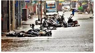 Water as woe  on mumbai’s annual mayhem 