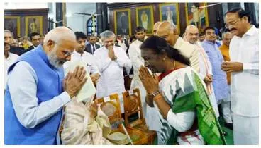 Pm modi says droupadi murmu taking oath as president watershed moment for india