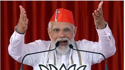 Modi’s fresh veiled attack on aap  says cong has outsourced work of abusing him