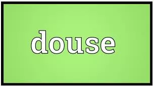 Douse meaning