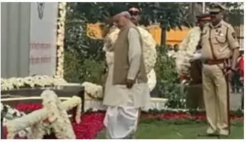 Maharashtra governor sparks new row while paying tributes to 26 11 martyrs