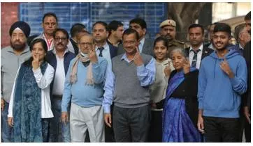Gujarat makes aap a national party  but arvind kejriwal is no jayaprakash narayan