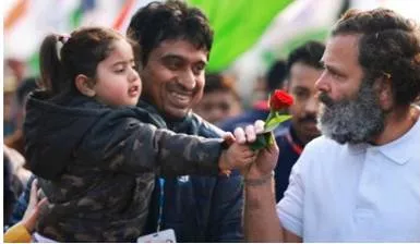 Rahul gandhi throws weight behind kashmiri pandits