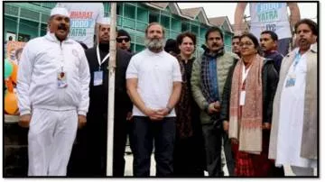 Congress passes resolution calling for restoration of j&k statehood  goes ‘silent’ on article 370