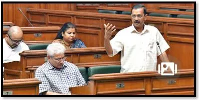 We are not india and pakistan  need to work together  cm to saxena