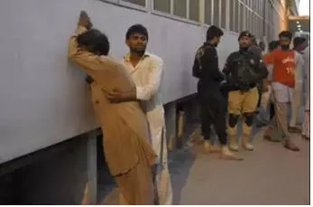 Pakistani police arrest 8 after deadly ramadan food stampede