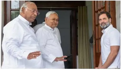 'historic step…'  rahul gandhi all praise after meeting with nitish  tejashwi
