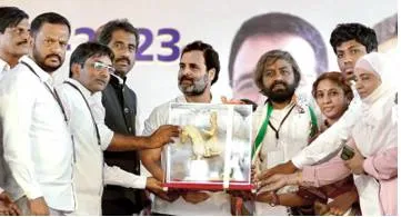 Rahul gandhi tells people to give only 40 seats to ‘40% govt ’