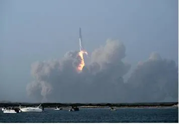 Spacex’s uncrewed starship explodes shortly after liftoff