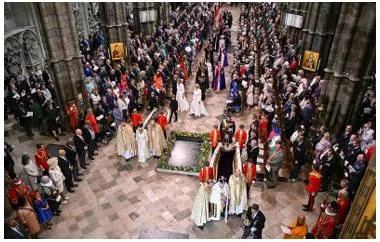 Thousands cheer on at coronation party in u k 