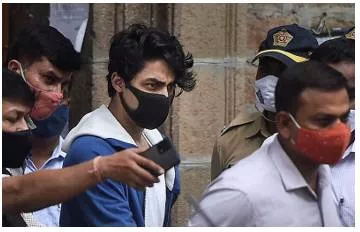 Aryan khan case  wankhede accused of irregularities