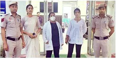 27 year old arrested for posing as aiims junior doctor  duping man