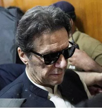 Pakistan officials hand over list of 2 200 ‘wanted’ people to imran