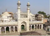 Sc defers scientific survey on ‘shivling’ at gyanvapi mosque
