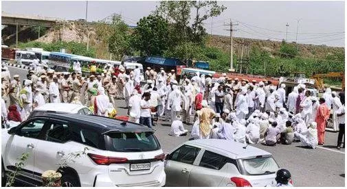 Haryana farmers block rohtak delhi highway over a slew of demands