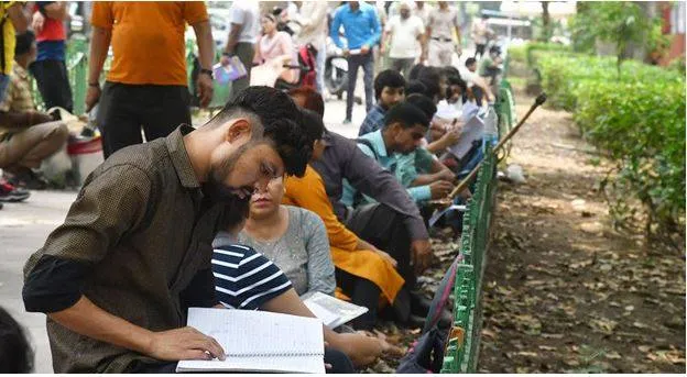 Upsc aspirants move hc over ‘vague’ questions in prelims