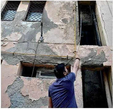 Residents of ‘unsafe’ apartments accept dda offer of reconstruction