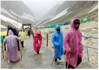 J&k highway remains shut  no pilgrims batch to leave jammu for amarnath on tuesday