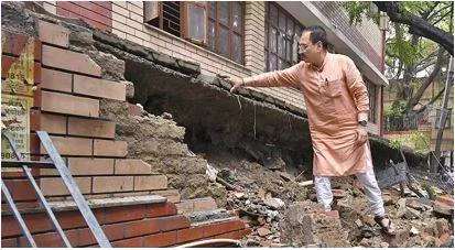 3 die in incidents of tree falling  building collapse  bjp seeks atishi’s resignation