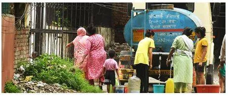 Displaced residents rue lack of relief measures  water supply