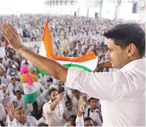 Dushyant took six hours to support bjp  abhay will take six minutes  says hooda