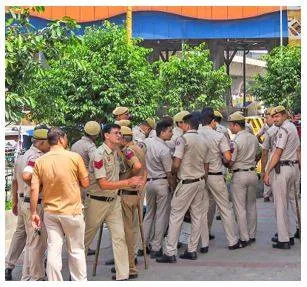 Haryana violence  vhp  bajrang dal hold protests in parts of delhi  noida