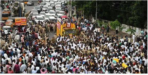 Balladeer gaddar laid to rest with full state honours