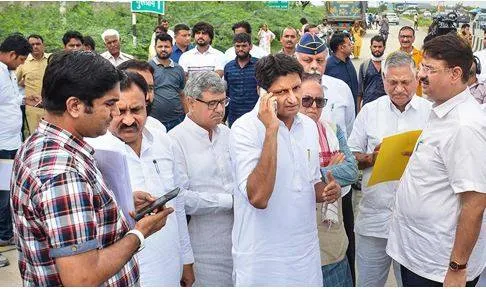 Congress delegation stopped from entering nuh  deepender hooda