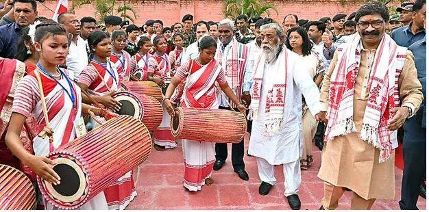 Need tribal unity to fight for survival amid atrocities  soren