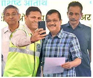 Will fulfil guarantee of making ad hoc mcd staff permanent  cm