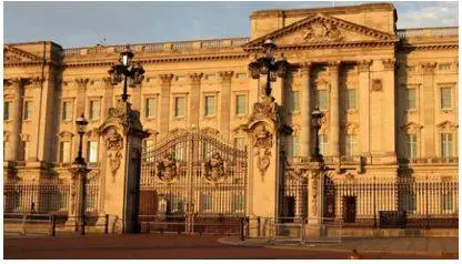 Royal trespass  man arrested in mews near buckingham palace after climbing wall