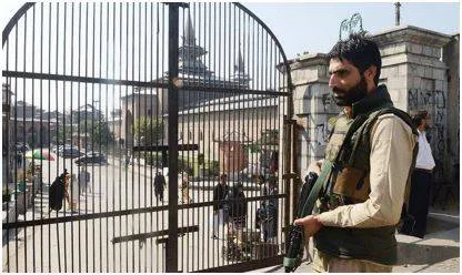 Srinagar jamia masjid shut over palestine protest fear