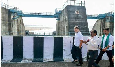 Rahul visits ‘sunken pillars’ at medigadda barrage in telangana