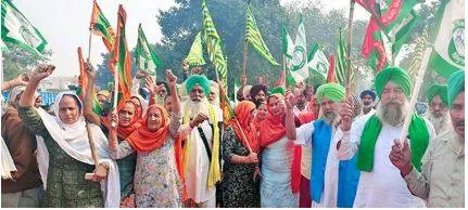 Punjab farmers demand withdrawal of firs