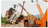 Minibus carrying sabarimala pilgrims overturns  7 injured