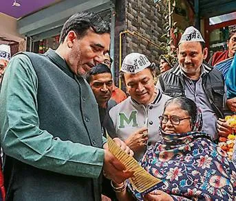 Aap takes the people’s pulse on kejriwal continuing as cm