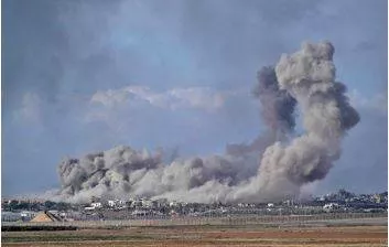 Israel presses on with gaza bombing  including in south