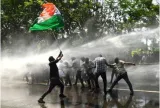 Cong  protest against police turns violent in various parts of kerala