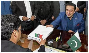 Election candidates rush to file nomination papers for february 8 polls in pakistan