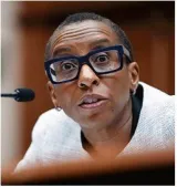 Harvard president resigns after row over plagiarism